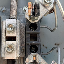 New-Orleans-Electrician-in-The-Mid-City-Neighborhoods-Specializing-In-Dimming-And-Flickering-Light-Repairs 0