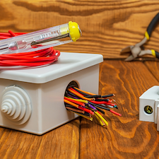 New-Orleans-Electrician-Provides-GFCI-Outlet-Installation-in-the-Irish-Channel-Neighborhood 1